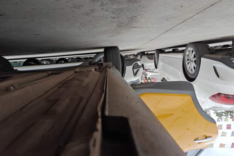 Used Kia kx1 Stonic 2021 1.4L CVT Sunroof Model Right Side Sill