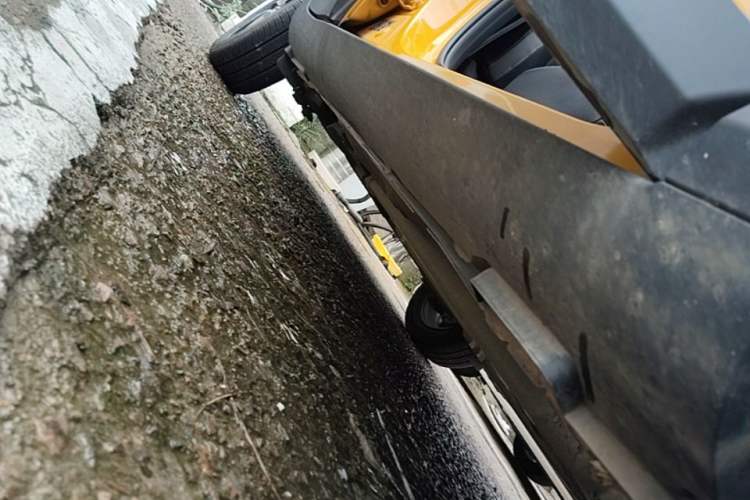 Used Kia kx1 Stonic 2021 1.4L CVT Fun & Sunroof Model Right Side Sill