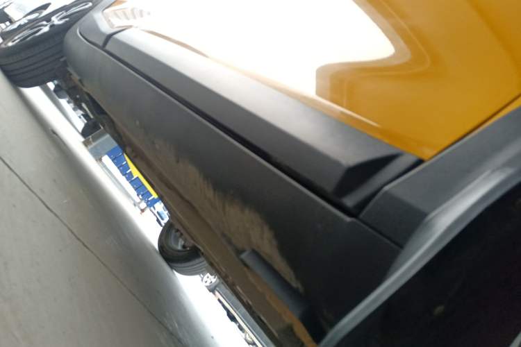 Used Kia kx1 Stonic 2021 1.4L Automatic Fun & Sport Edition Right Side Sill