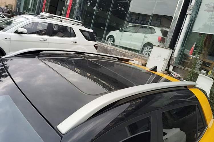 Used Kia kx1 Stonic 2021 1.4L CVT Fun & Sunroof Model Roof