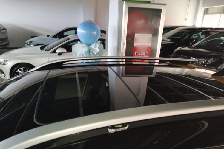 Used Kia kx1 Stonic 2021 1.4L CVT Sunroof Model Roof