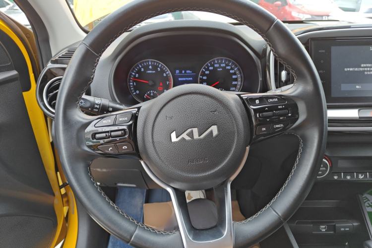 Used Kia kx1 Stonic 2021 1.4L CVT Sunroof Model Steering Wheel
