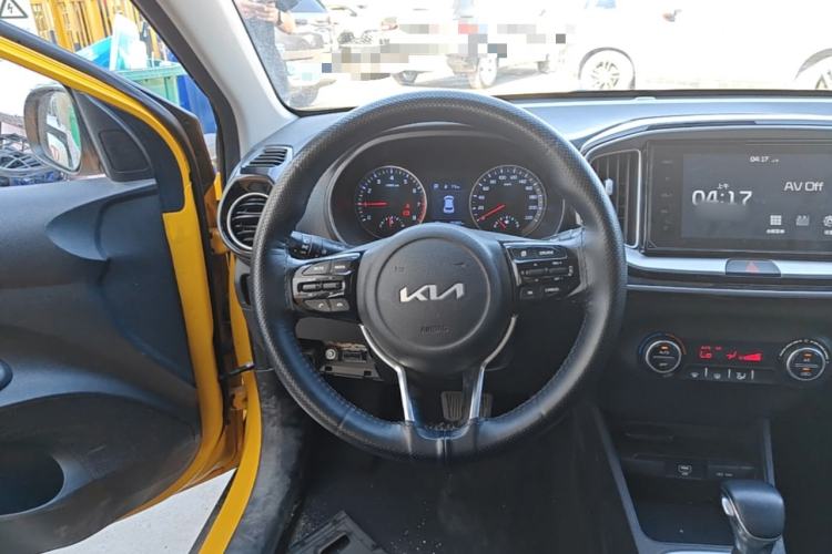 Used Kia kx1 Stonic 2021 1.4L CVT Sunroof Model Steering Wheel