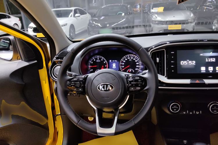 Used Kia kx1 Stonic 2021 1.4L CVT Fun & Sunroof Model Steering Wheel