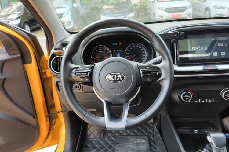 Used Kia kx1 Stonic 2021 1.4L Automatic Fun & Sport Edition Steering Wheel