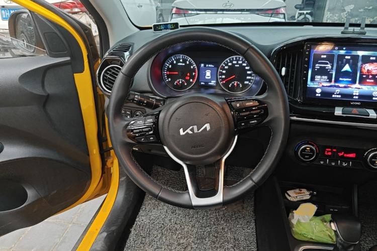 Used Kia kx1 Stonic 2021 1.4L CVT Sunroof Model Steering Wheel