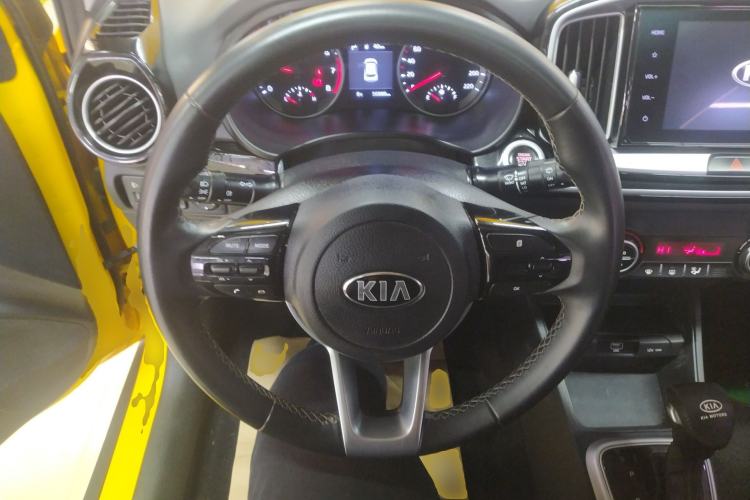 Used Kia kx1 Stonic 2021 1.4L Automatic Fun & Sport Edition Steering Wheel