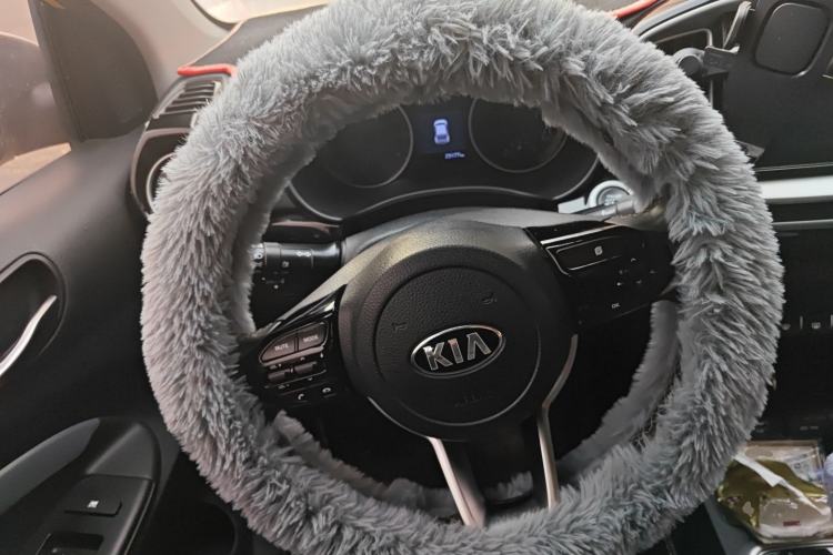 Used Kia kx1 Stonic 2021 1.4L Automatic Fun & Sport Edition Steering Wheel
