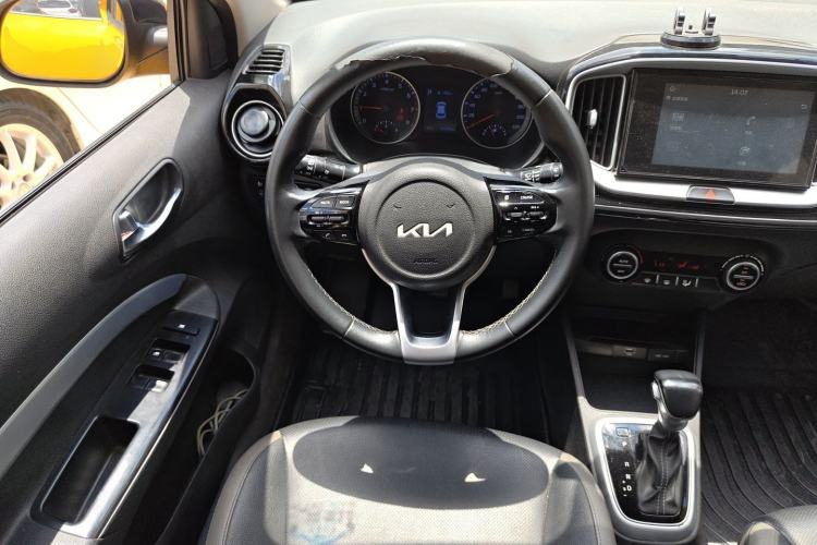 Used Kia kx1 Stonic 2021 1.4L CVT Fun & Sunroof Model Steering Wheel