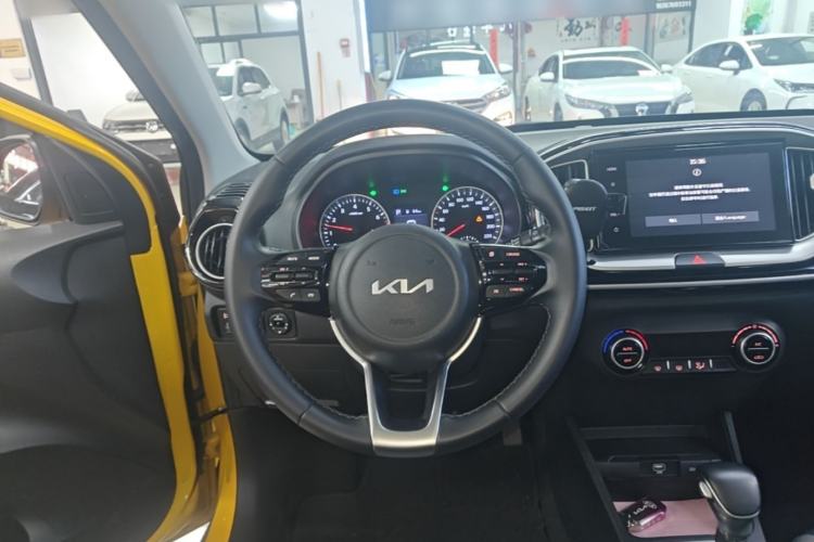 Used Kia kx1 Stonic 2021 1.4L CVT Sunroof Model Steering Wheel