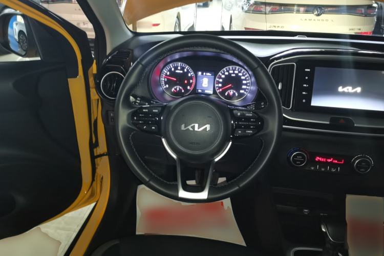 Used Kia kx1 Stonic 2021 1.4L CVT Sunroof Model Steering Wheel
