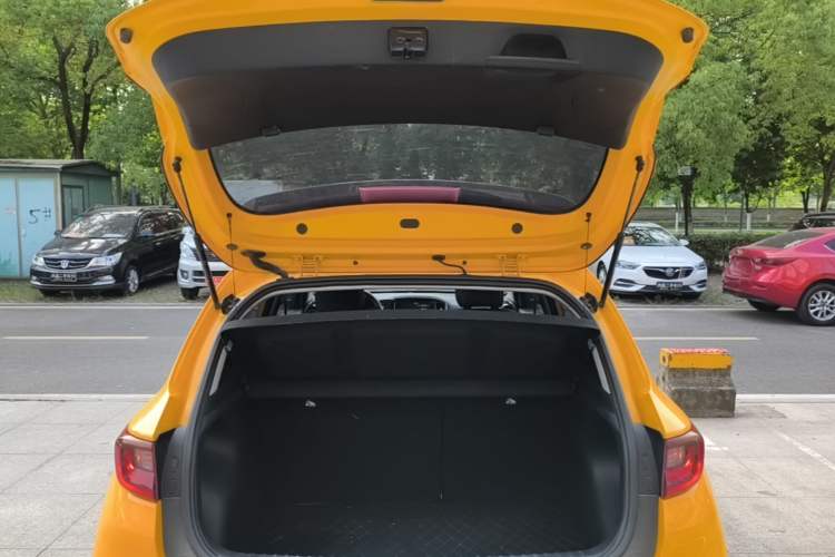 Used Kia kx1 Stonic 2021 1.4L Automatic Fun & Sport Edition Trunk