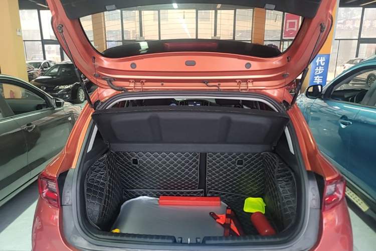 Used Kia kx1 Stonic 2021 1.4L CVT Fun & Sunroof Model Trunk