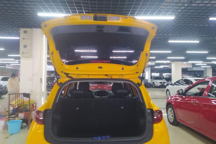 Used Kia kx1 Stonic 2021 1.4L Automatic Fun & Sport Edition Trunk