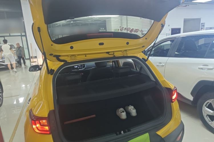 Used Kia kx1 Stonic 2021 1.4L CVT Sunroof Model Trunk