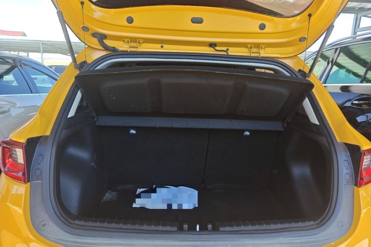 Used Kia kx1 Stonic 2021 1.4L CVT Fun & Sunroof Model Trunk