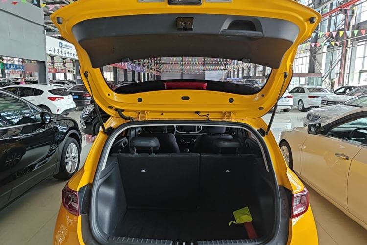 Used Kia kx1 Stonic 2021 1.4L CVT Fun & Sunroof Model Trunk