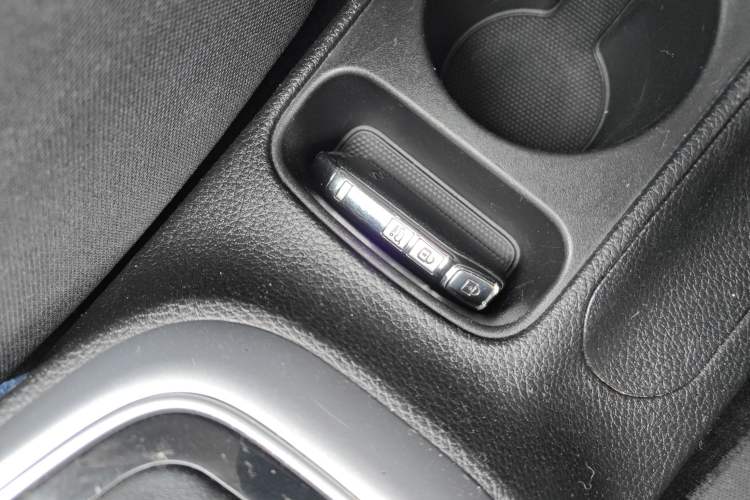 Used Kia kx1 Stonic 2021 1.4L CVT Sunroof Model Vehicle Key