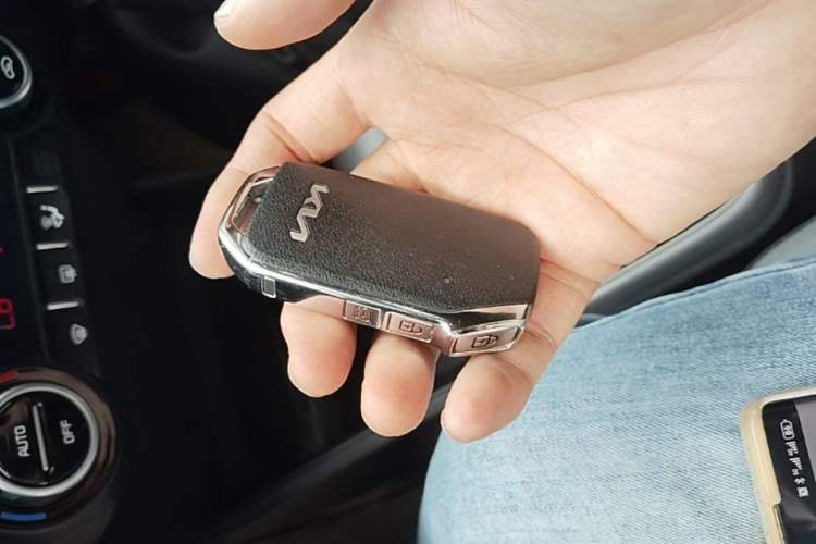 Used Kia kx1 Stonic 2021 1.4L CVT Fun & Sunroof Model Vehicle Key