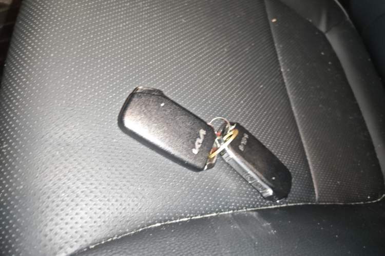 Used Kia kx1 Stonic 2021 1.4L CVT Sunroof Model Vehicle Key
