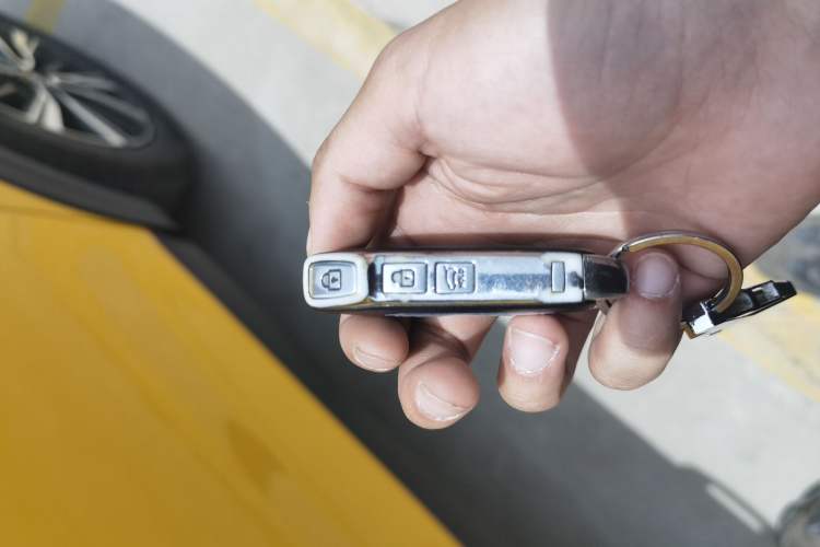 Used Kia kx1 Stonic 2021 1.4L CVT Sunroof Model Vehicle Key