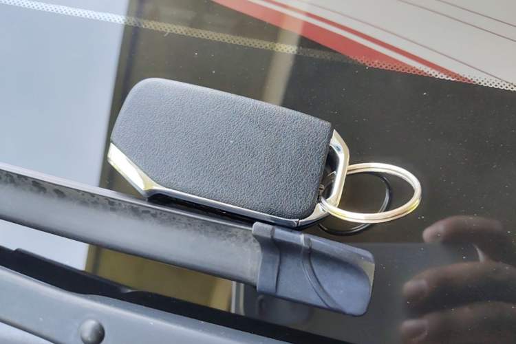 Used Kia kx1 Stonic 2021 1.4L CVT Fun & Sunroof Model Vehicle Key