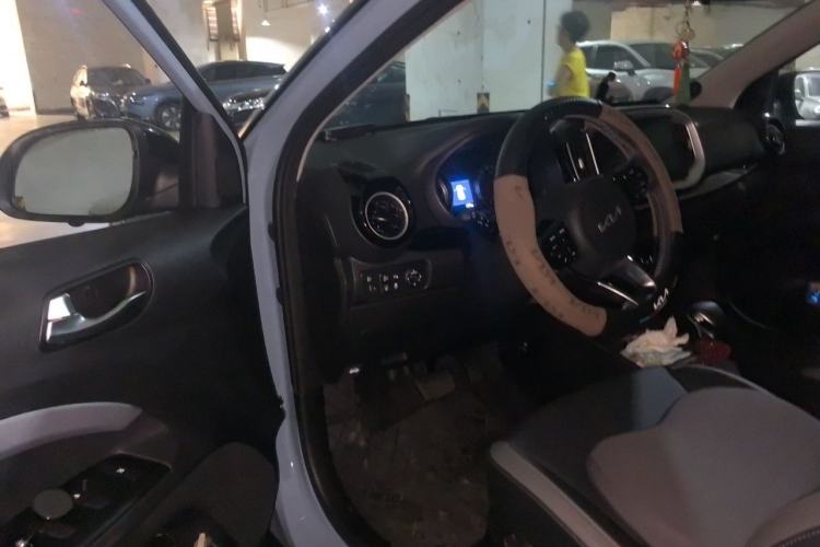 Used Kia kx1 Stonic 2026 Model 1.4L Sunroof Edition Driver Seat