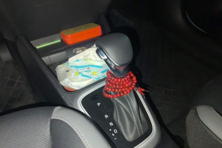 Used Kia kx1 Stonic 2026 Model 1.4L Sunroof Edition Gear Lever