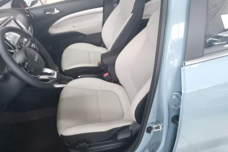 Used Kia kx1 Stonic 2026 Model 1.4L Sunroof Edition Left Front Seat