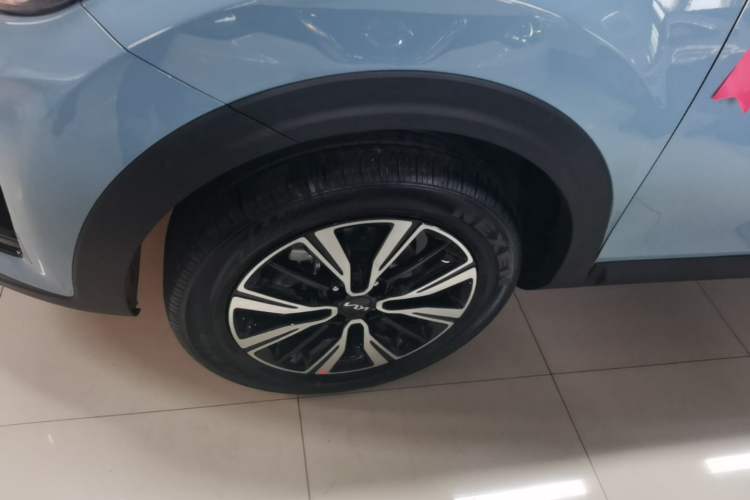 Used Kia kx1 Stonic 2026 Model 1.4L Sunroof Edition Left Front Wheel Hub