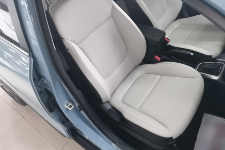 Used Kia kx1 Stonic 2026 Model 1.4L Sunroof Edition Right Front Seat