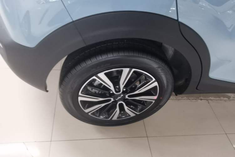 Used Kia kx1 Stonic 2026 Model 1.4L Sunroof Edition Right Rear Wheel Hub