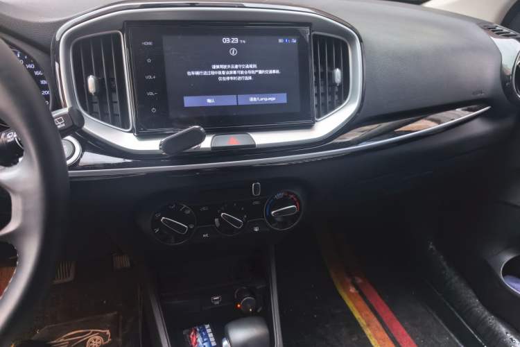 Used Kia kx1 Stonic 2026 Model 1.4L Fun Enjoyment Automatic Edition Audio And AC Panel