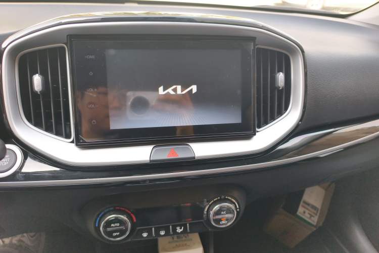 Used Kia kx1 Stonic 2026 Model 1.4L Sunroof Edition Audio And AC Panel