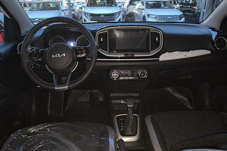 Used Kia kx1 Stonic 2026 Model 1.4L Sunroof Edition Center Console