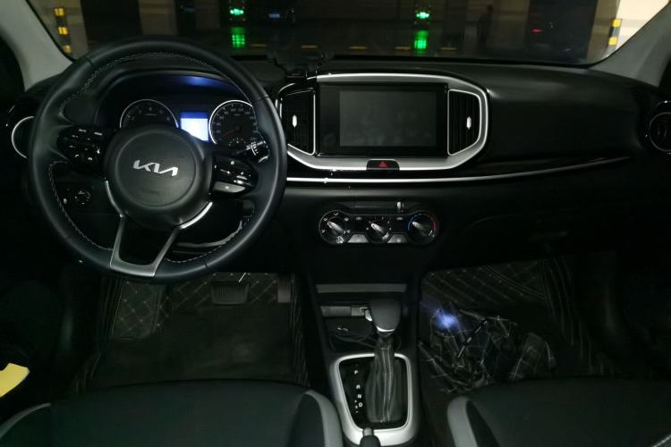 Used Kia kx1 Stonic 2026 Model 1.4L Fun Enjoyment Automatic Edition Center Console