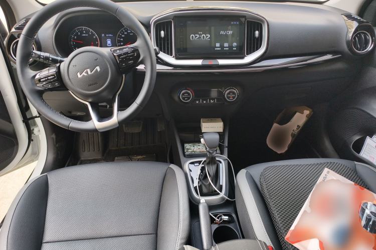 Used Kia kx1 Stonic 2026 Model 1.4L Sunroof Edition Center Console