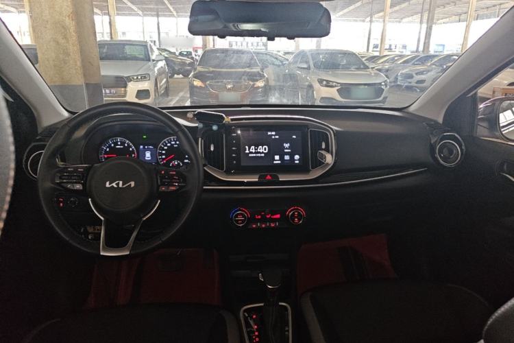Used Kia kx1 Stonic 2026 Model 1.4L Sunroof Edition Center Console