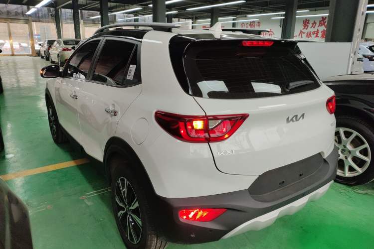 Used Kia kx1 Stonic 2026 Model 1.4L Sunroof Edition Exterior 3