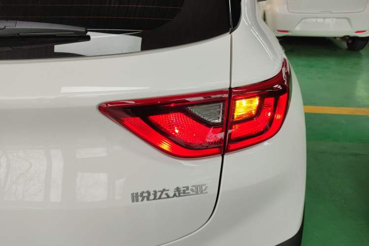 Used Kia kx1 Stonic 2026 Model 1.4L Sunroof Edition Exterior 6