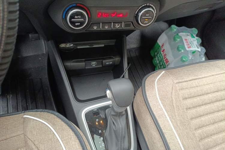 Used Kia kx1 Stonic 2026 Model 1.4L Sunroof Edition Gear Lever