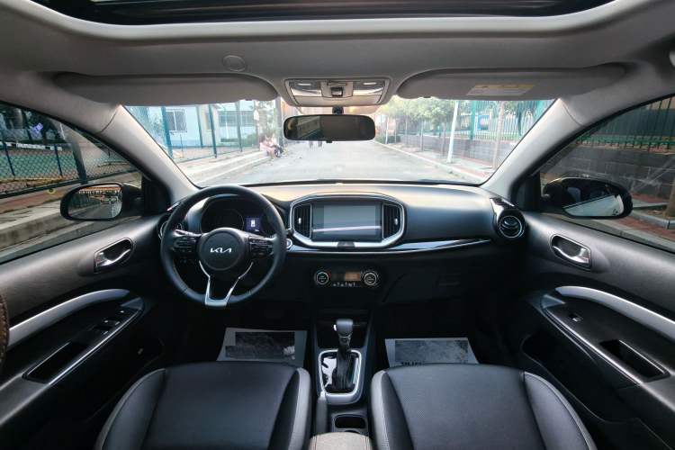 Used Kia kx1 Stonic 2026 Model 1.4L Sunroof Edition Headliner