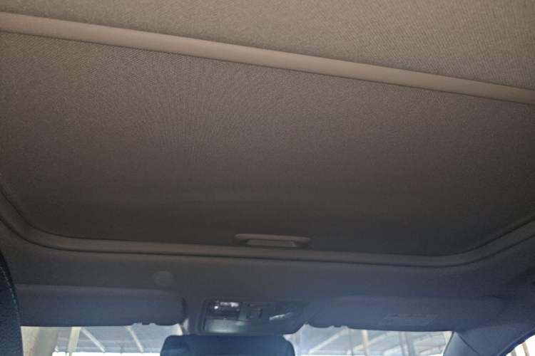 Used Kia kx1 Stonic 2026 Model 1.4L Sunroof Edition Headliner