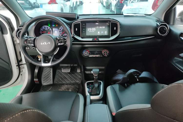 Used Kia kx1 Stonic 2026 Model 1.4L Sunroof Edition Interior 2