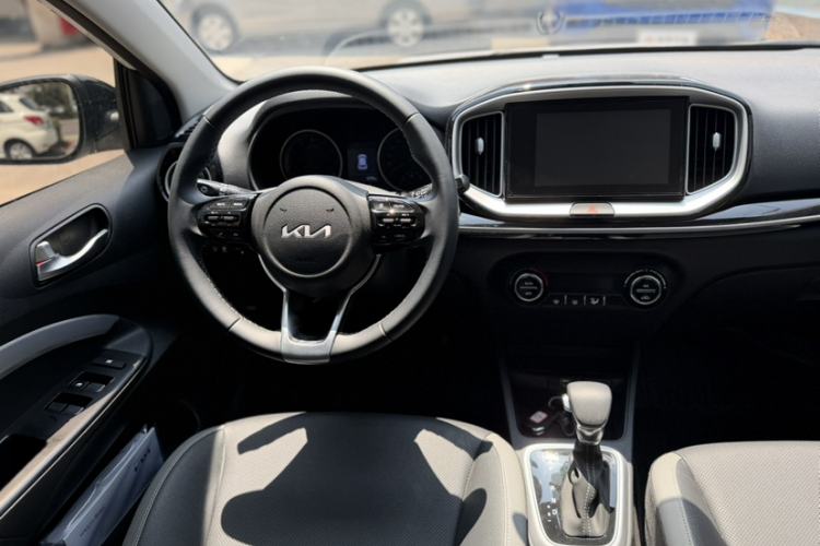 Used Kia kx1 Stonic 2026 Model 1.4L Sunroof Edition Interior 2