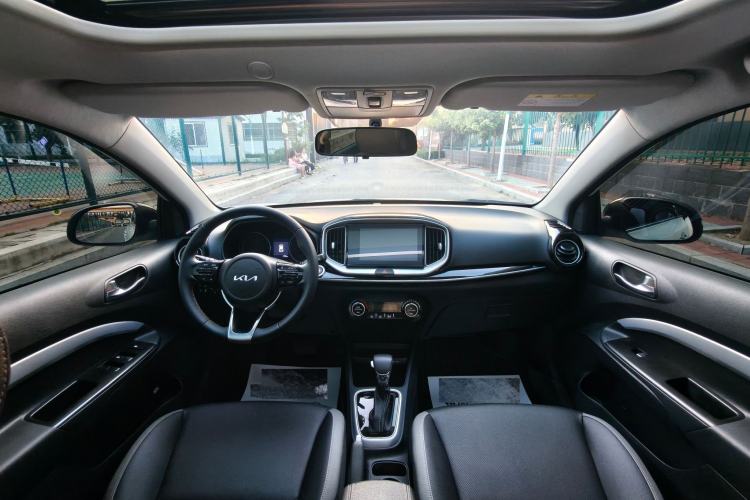 Used Kia kx1 Stonic 2026 Model 1.4L Sunroof Edition Interior 3