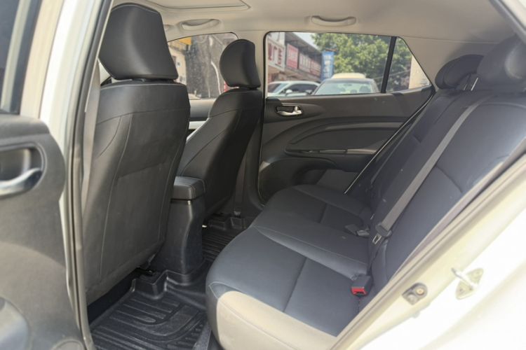 Used Kia kx1 Stonic 2026 Model 1.4L Sunroof Edition Interior 4