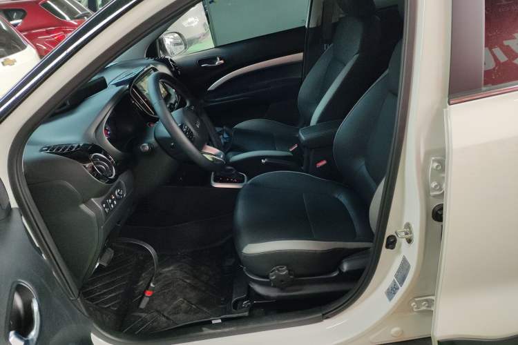 Used Kia kx1 Stonic 2026 Model 1.4L Sunroof Edition Left Front Seat
