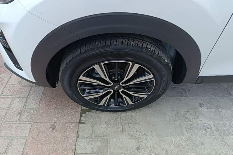 Used Kia kx1 Stonic 2026 Model 1.4L Sunroof Edition Left Front Wheel Hub