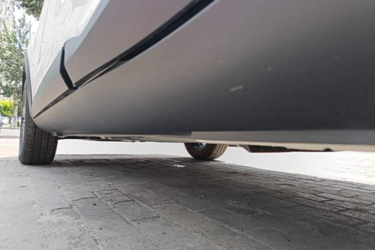 Used Kia kx1 Stonic 2026 Model 1.4L Sunroof Edition Left Side Sill